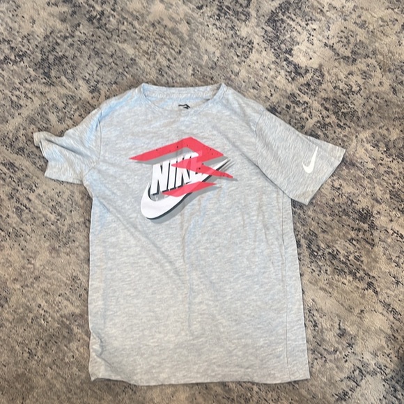 3 for 1 Nike 3 Brand Tshirts for Boys - Picture 4 of 7